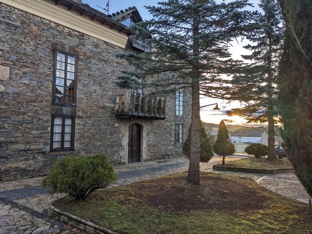 Apartamentos Rurales Casa de la Villa San Martin de Oscos Exterior foto